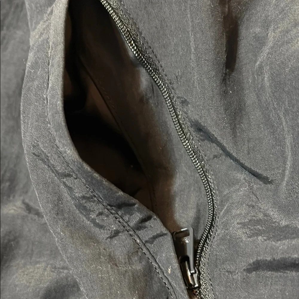 Reebok Men’s Black & White Windbreaker Jacket